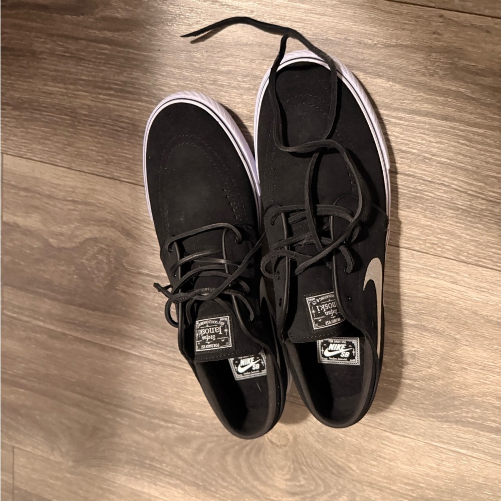Nike Black and White Men's Sneakers